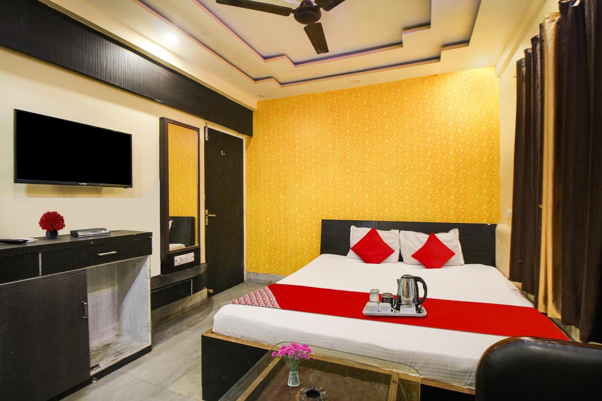 Hotel O Ecopark Guest House Калькутта Экстерьер фото
